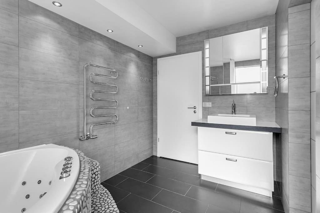 Central Reykjavik Apartment Екстер'єр фото
